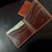 Bifold wallet "Recruit" Chernyshev`A WORKSHOP Изделия из кожи ручной работы, сделано с душой Автор: Чернышёв Андрей, г. Смоленск Магазин: https://marketcraft.ru/Chernyshev`A